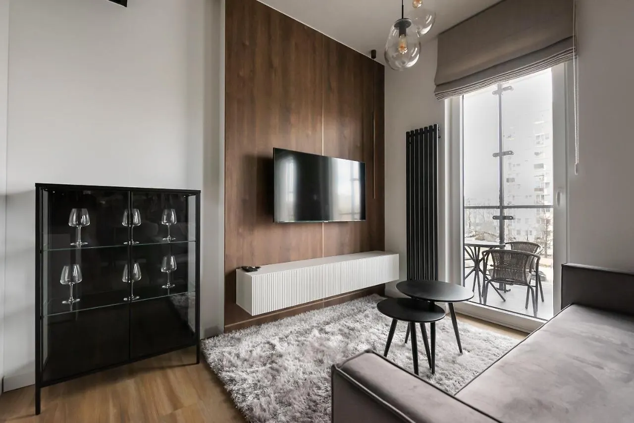 New Varsovia Comfort 205 Poland